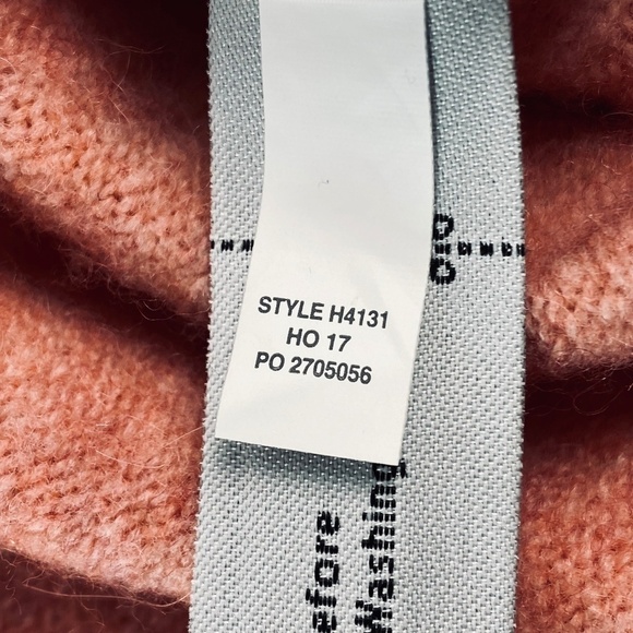 J.Crew - Turtleneck Sweater with side slits in Supersoft Yarn Size XS - Picture 10 of 11